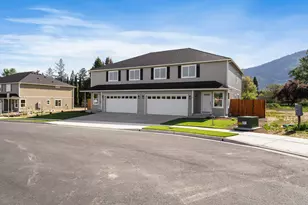 167 SE Champagne Ct, Grants Pass, OR 97527 - Photo 41