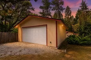 144 Worden Way, Grants Pass, OR 97527 - Photo 3