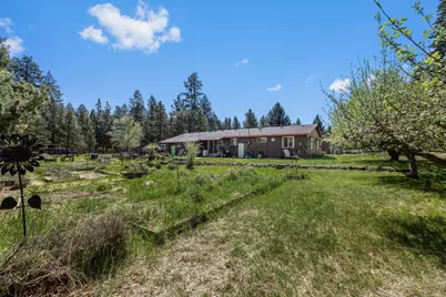 2323 NE 8th Street, Bend, OR 97701 - Photo 3