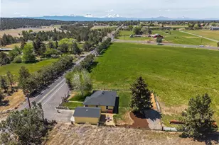 21298 SW Young Ave, Bend, OR 97701 - Photo 25