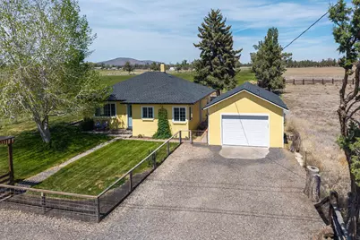 21298 SW Young Avenue, Bend, OR 97701 - Photo 3