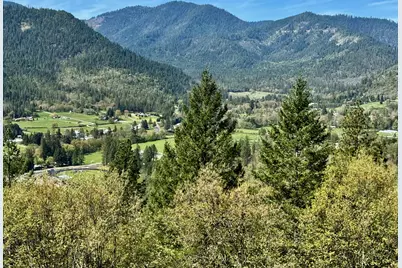 901 Manzanita Drive, Rogue River, OR 97537 - Photo 35