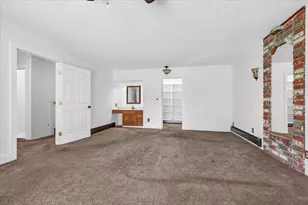 1568 Angelcrest Dr, Medford, OR 97504 - Photo 27