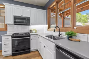 1252 NW Ithaca Ave, Bend, OR 97703 - Photo 15