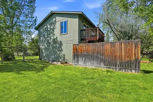 220 N Rope Pl, Sisters, OR 97759 - Photo 19
