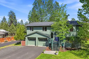 220 N Rope Pl, Sisters, OR 97759 - Photo 3