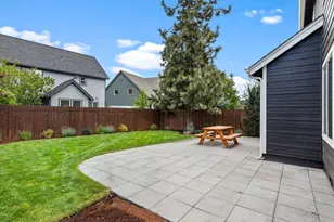 60999 Grand Targhee Dr, Bend, OR 97702 - Photo 41