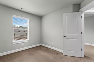 60999 Grand Targhee Dr, Bend, OR 97702 - Photo 33
