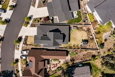 61022 SE Light Peak Drive, Bend, OR 97702 - Photo 33