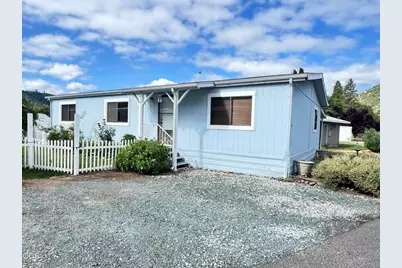 2019 Rogue River Highway #UNIT 10, Gold Hill, OR 97525 - Photo 3