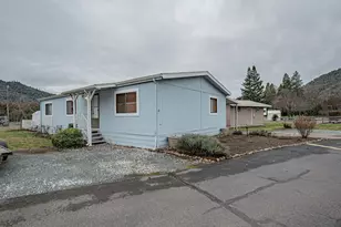 2019 Rogue River Hwy, Gold Hill, OR 97525 - Photo 17