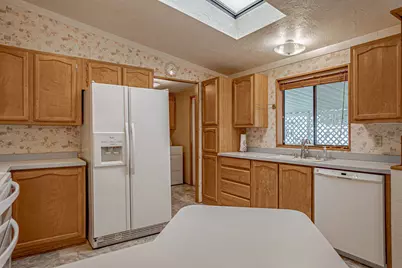 2019 Rogue River Highway #UNIT 10, Gold Hill, OR 97525 - Photo 3