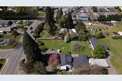1290 Fruitdale Drive, Grants Pass, OR 97527 - Photo 3