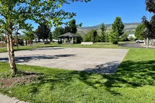 1227 Lithia Way, Talent, OR 97540 - Photo 37