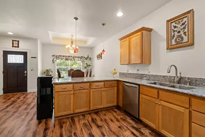 1227 Lithia Way, Talent, OR 97540 - Photo 7
