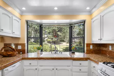 20430 Snowmass Court, Bend, OR 97702 - Photo 13