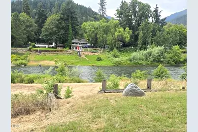 4627 Foothill Boulevard, Rogue River, OR 97537 - Photo 1