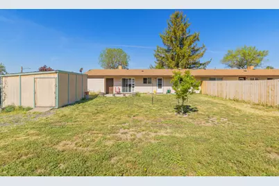 10521 Kincheloe Avenue, Klamath Falls, OR 97603 - Photo 15