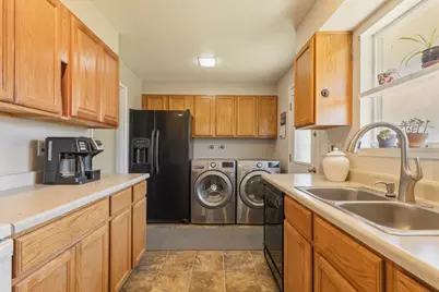 10521 Kincheloe Avenue, Klamath Falls, OR 97603 - Photo 7