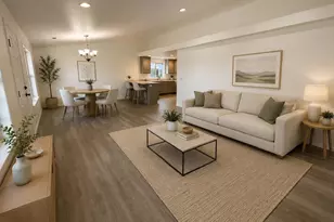 2244 Evan Wy, Central Point, OR 97502 - Photo 3