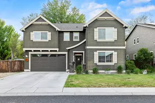 3718 Birddog Dr, Klamath Falls, OR 97603 - Photo 1