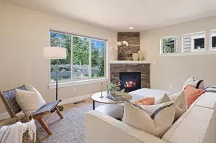 61138 SE Sydney Harbor Dr, Bend, OR 97702 - Photo 7