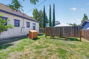 457 C St, Ashland, OR 97520 - Photo 21