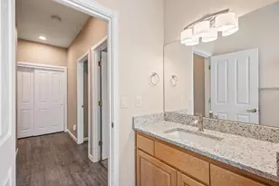 19951 Cliffrose Dr, Bend, OR 97702 - Photo 23