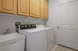 2550 NW Locke Ct, Bend, OR 97703 - Photo 23