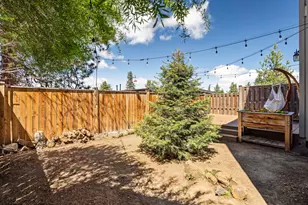 1035 SE Leonel Ln, Bend, OR 97702 - Photo 23