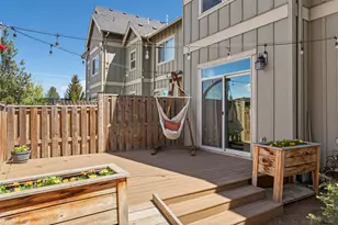 1035 SE Leonel Ln, Bend, OR 97702 - Photo 21