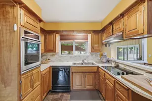 1195 E Park St, Grants Pass, OR 97527 - Photo 13