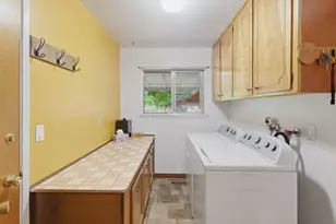 1195 E Park St, Grants Pass, OR 97527 - Photo 25