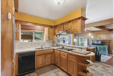 1195 E Park Street, Grants Pass, OR 97527 - Photo 9