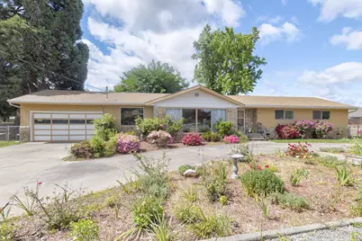 1195 E Park Street, Grants Pass, OR 97527 - Photo 41