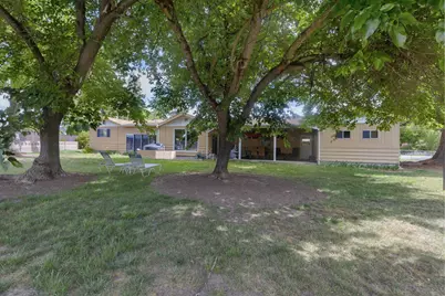 1195 E Park Street, Grants Pass, OR 97527 - Photo 29