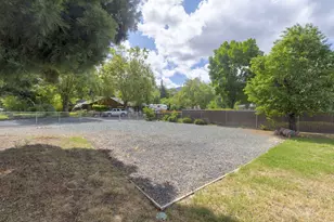 1195 E Park St, Grants Pass, OR 97527 - Photo 33