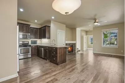 20840 Gateway Drive, Bend, OR 97702 - Photo 9