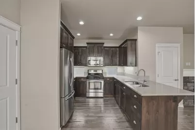 20840 Gateway Drive, Bend, OR 97702 - Photo 7
