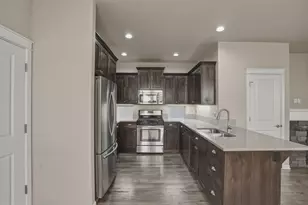 20840 Gateway Dr, Bend, OR 97702 - Photo 7
