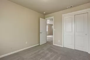 20840 Gateway Dr, Bend, OR 97702 - Photo 15
