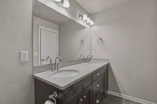 20840 Gateway Dr, Bend, OR 97702 - Photo 19