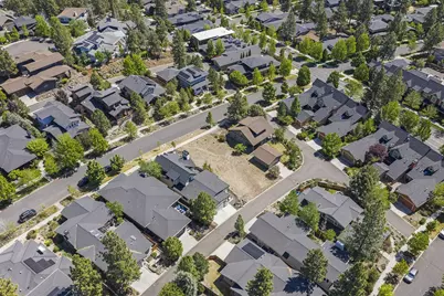 2409 NW Dorion Way, Bend, OR 97703 - Photo 3