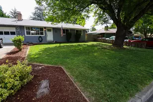 821 Crestbrook, Medford, OR 97504 - Photo 25