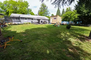 821 Crestbrook, Medford, OR 97504 - Photo 23