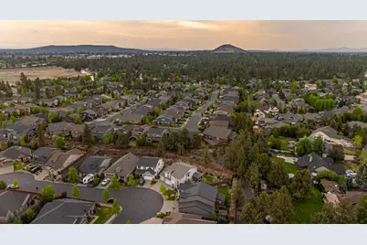 61060 SE Stari Most Loop, Bend, OR 97702 - Photo 53