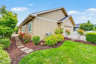 430 Bridge Creek Dr, Central Point, OR 97502 - Photo 11