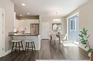 61070 SE Sydney Harbor Dr, Bend, OR 97702 - Photo 11