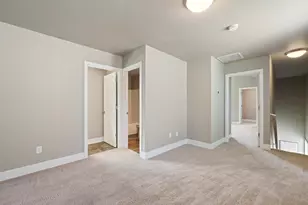 61070 SE Sydney Harbor Dr, Bend, OR 97702 - Photo 23
