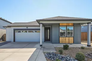 21560 SE Etna Pl, Bend, OR 97702 - Photo 1